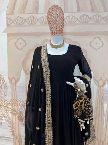 gown,dupatta,with poket batwa