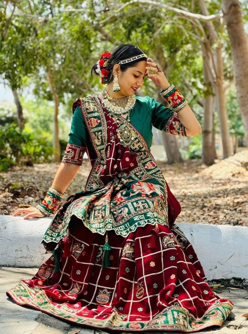 hand diamond work saree