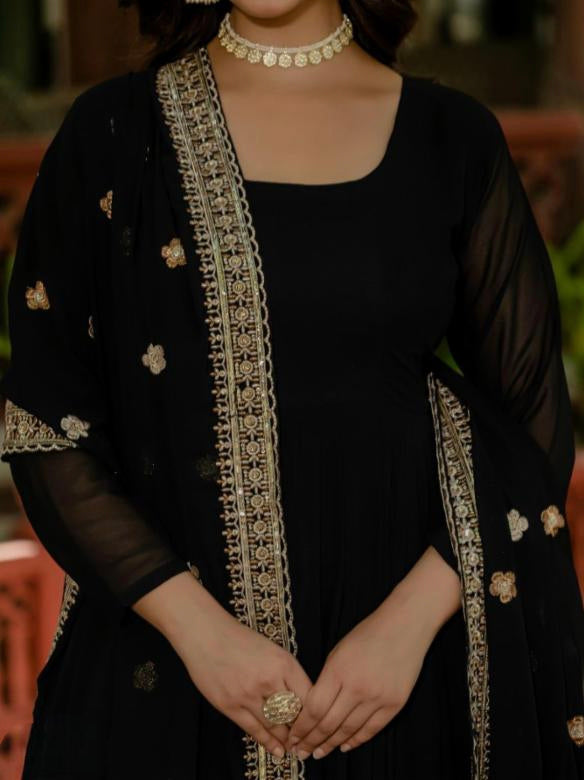 gown,dupatta,with poket batwa