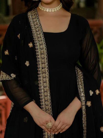 gown,dupatta,with poket batwa